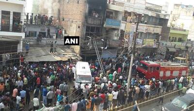 Fire breaks out in clothing shop in Ghumanganj area of Allahabad