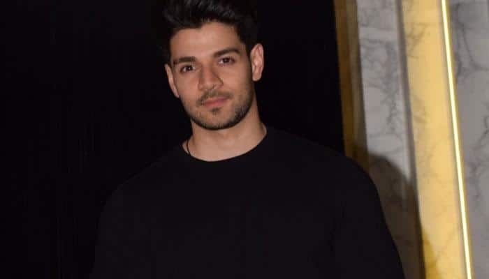 True independence is about taking care of parents: Sooraj Pancholi