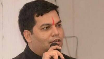 BJP leader collapses on stage in MP, dies