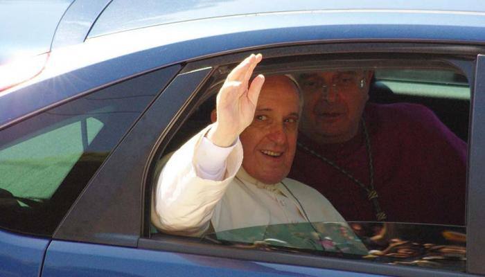 Pope Francis begins South Asia trip