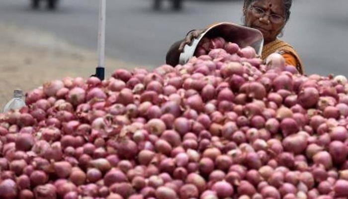 Don&#039;t know how and when onion prices will come down: Union Food Minister Ram Vilas Paswan