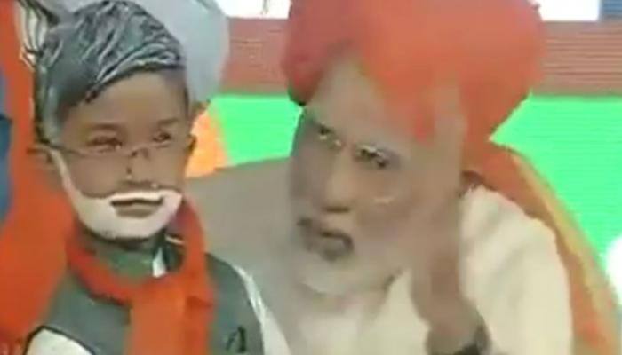 Watch: When PM Narendra Modi meets &#039;little Modi&#039; in Gujarat