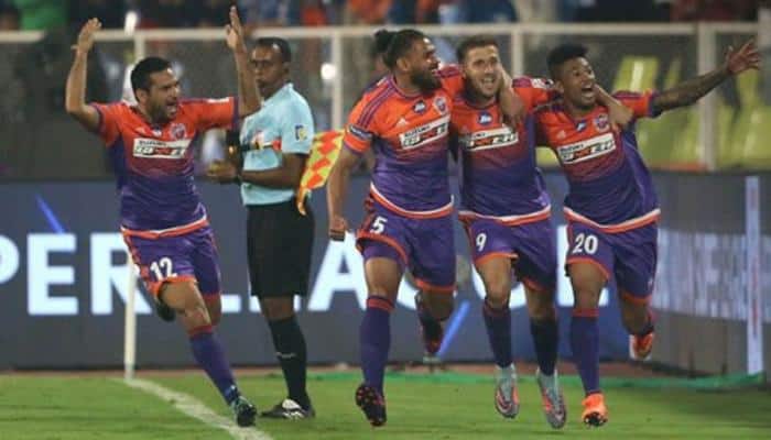 ISL 2017-18: Last-gasp goal helps Pune beat Mumbai 2-1 in Maharashtrian derby