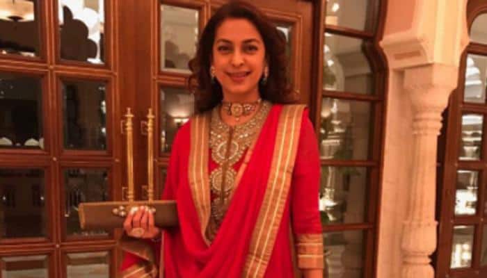 Juhi Chawla posts an adorable pic of daughter Jahnavi on Twitter!