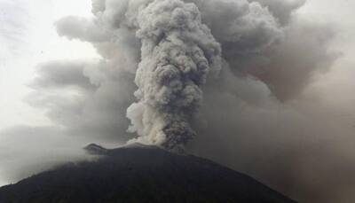 Airlines cut down on flights to Bali to guard against volcanic ash