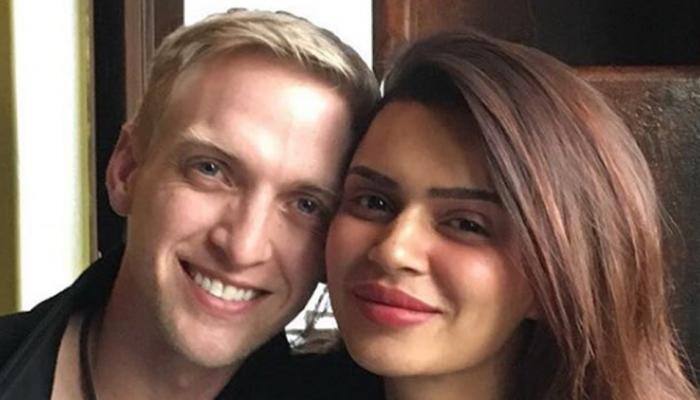 Aashka Goradia and Brent Globe&#039;s fairytale wedding—Watch videos