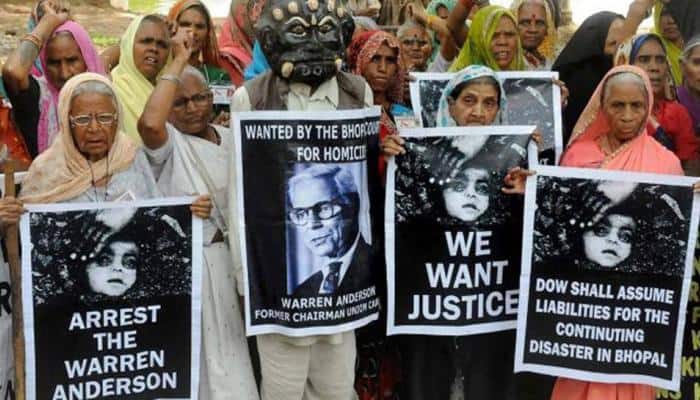 Remove Carbide toxic waste under 'Swachh Bharat' drive: Groups