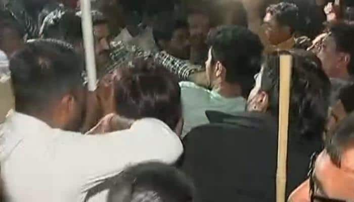 Gujarat Election 2017: Scuffle breaks out between BJP, Congress workers in Rajkot, 3 detained 