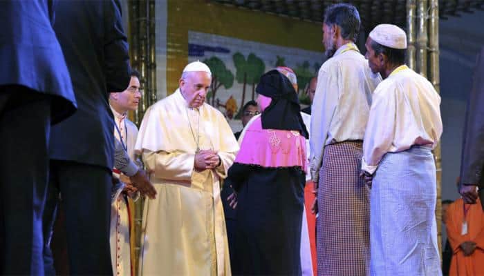 Pope Francis says he &#039;wept&#039; while meeting Rohingya refugees