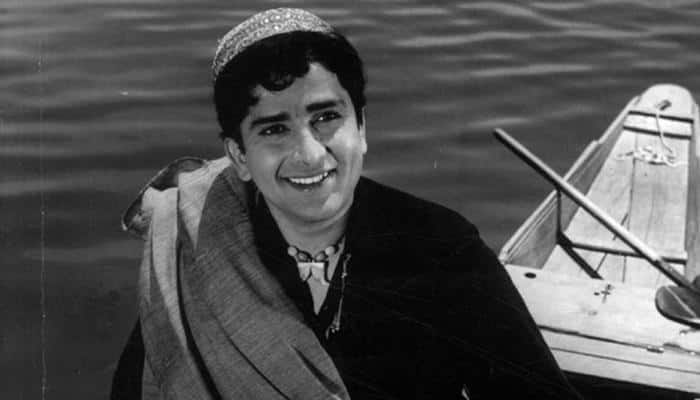 Watch: BBC confuses Shashi Kapoor with Rishi Kapoor and Big B; receives flak