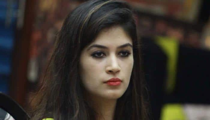 Bigg Boss 11: Bandgi Kalra breaks her silence on breakup with Dennis Nagpal