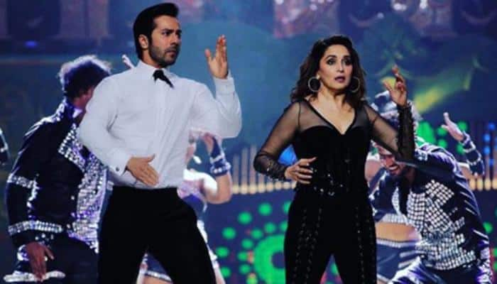 Varun Dhawan dances on &#039;Tamma Tamma&#039; with Madhuri Dixit Nene—Watch video