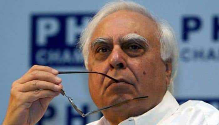 Ram Janmabhoomi-Babri Masjid dispute: Sunni Waqf Board contradicts counsel Kapil Sibal, says it wants early solution