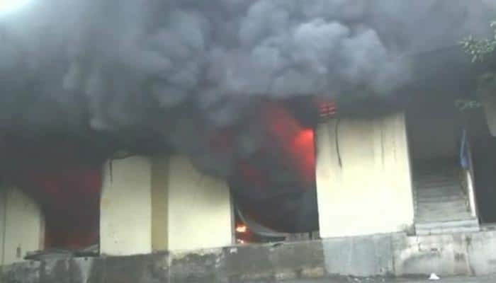 Massive fire breaks out in Bhiwandi godowns, 50 workers rescued
