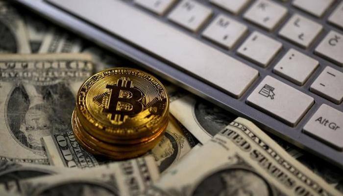Bitcoin currency status and converter shows up on Google search result