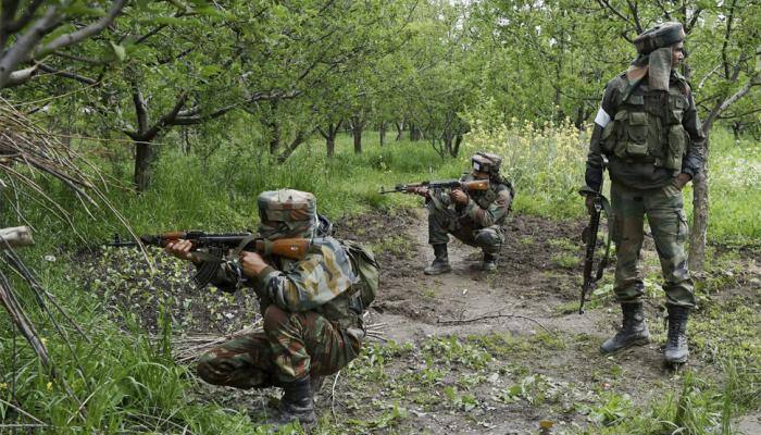 J&amp;K: Lashkar worker arrested in Handwara; militants, army exchange gunfire in Shopian