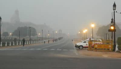 Delhi reels under cold waves, 25 trains delayed due to fog