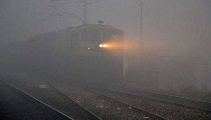 Delhi shrouds under fog, 11 trains delayed, 9 cancelled