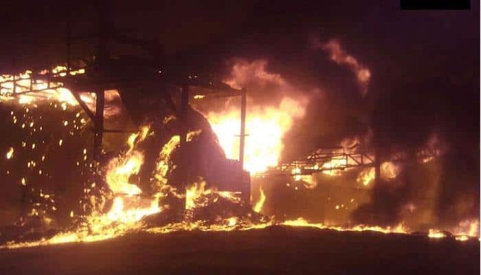 Over 100 shops gutted in fire in Bhopal, 20 fire tenders rushed
