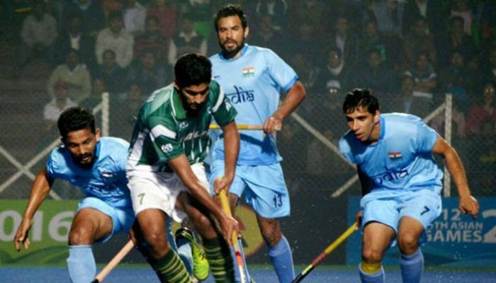 Pakistan hockey coach Farhat Khan resigns