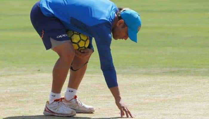 India vs Sri Lanka: MS Dhoni inspects Cuttack pitch, fans line up to watch India nets