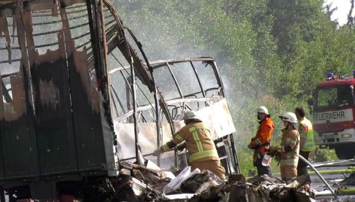 Mexico bus crash kills 12 tourists including foreigners