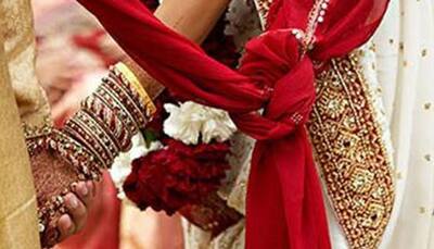 More than 350 couples tie the knot in Gujarat, West Bengal in mass weddings