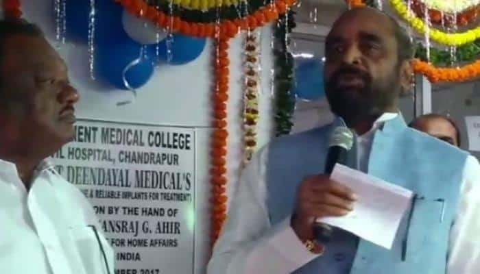 Union Minister fumes over doctor&#039;s absence from hospital, asks him to join Naxals