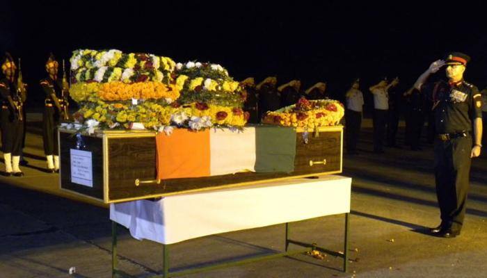 Major Moharkar's body consigned to flames at his village in Maharashtra