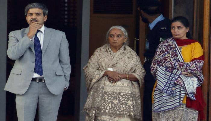 Congress blames MEA for ill-treatment of Kulbhushan Jadhav&#039;s family in Pakistan