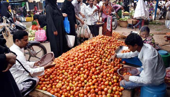 Tomato prices crash to Rs 10 per kg after touching Rs 50 per kg