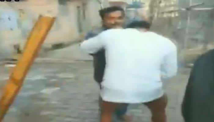 Watch — Vrindavan priest thrashed by women for allegedly molesting girls during teachings