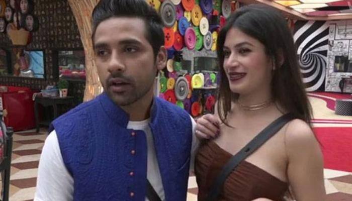 Bigg Boss 11: Bandgi Kalra gives a special gift to loverboy Puneesh Sharma on birthday—See pic 