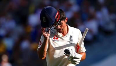 Ashes: Alastair Cook carries bat in MCG to make world record