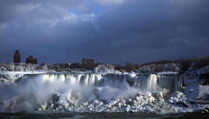 Frozen Niagara Falls turns into an icy winter wonderland. See amazingly beautiful pics