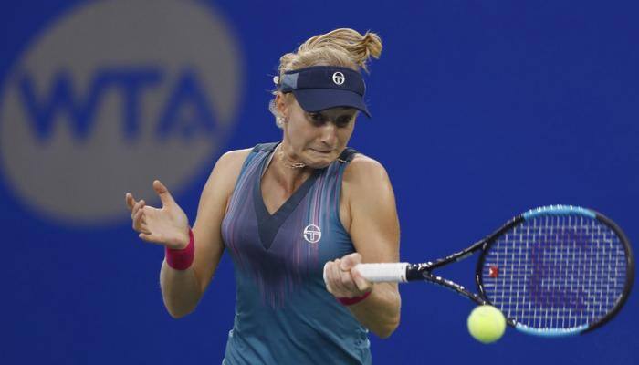 Sydney International: Ekaterina Makarova defeats Jelena Ostapenko in the first round