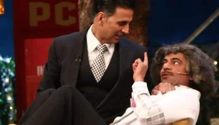 Sunil Grover aka Dr Mashoor Gulati back with &#039;Padman&#039; Akshay Kumar—Watch