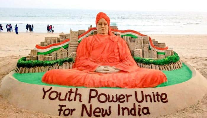 Sudarsan Pattnaik pays glorious sand art tribute to Swami Vivekananda on birth anniversary—Pics