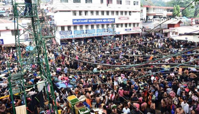 Lakhs witness &#039;celestial&#039; light at Sabarimala