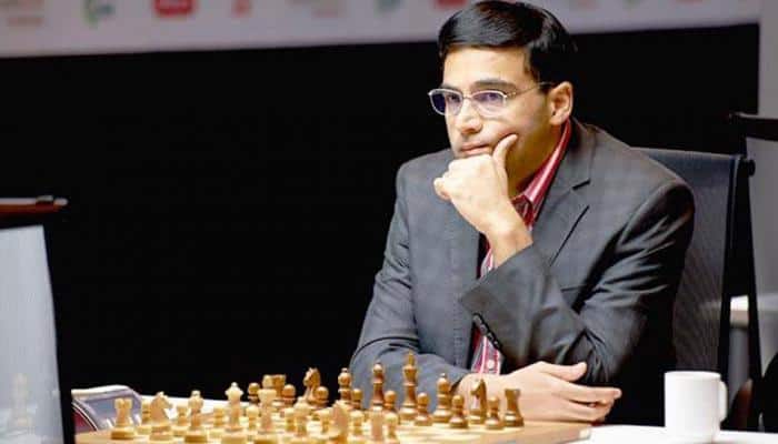 Viswanathan Anand crushes Fabiano Caruana to become joint leader in Tata Masters chess