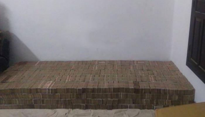 Over Rs 96 crore demonetised currency seized from a house in Kanpur