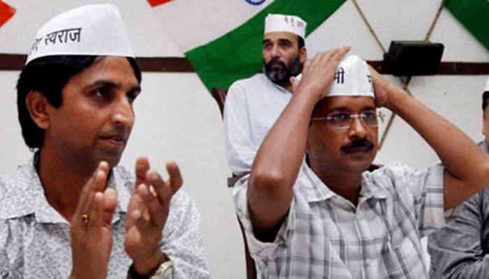 Kumar Vishwas takes shot at Arvind Kejriwal, as AAP's factional feud resurfaces over disqualification of 20 MLAs