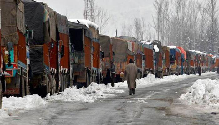Cold wave intensifies in Kashmir, Kargil at minus 17 degree Celsius 