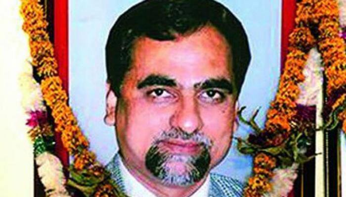 Congress demands SC-monitored SIT probe in judge Loya's death case