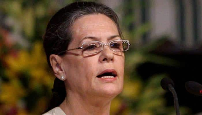  Sonia Gandhi chairs Opposition meet, calls for unity inside, outside Parliament