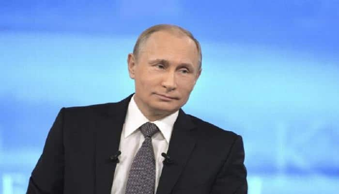 Vladimir Putin admits he does not have a smartphone