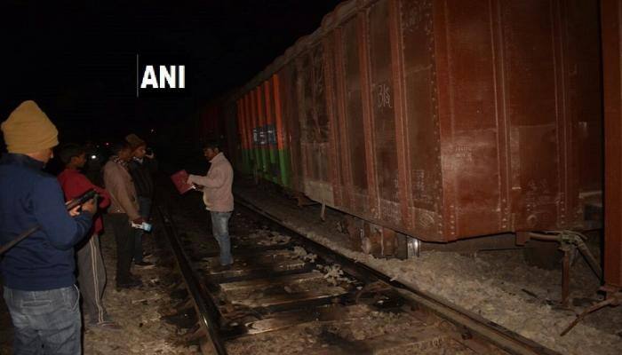 24 coaches goods train derail in Madhya Pradesh&#039;s Satna