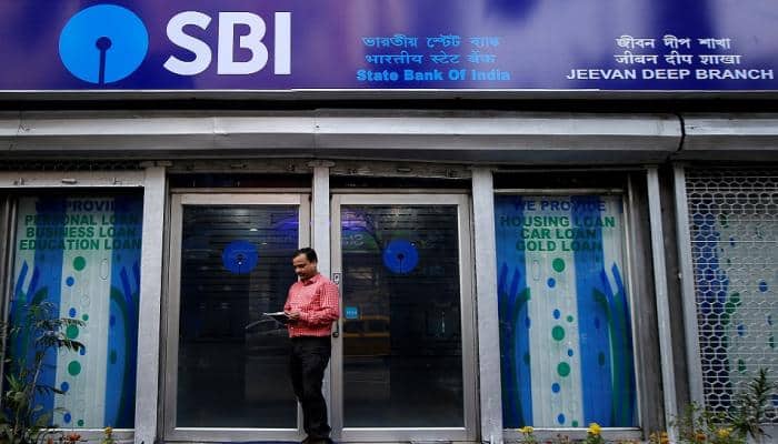 Bad loans hurt state-run banks, push SBI to surprise third-quarter loss