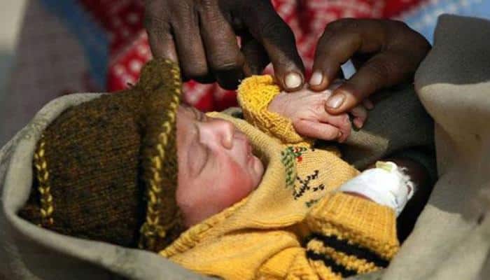 Denied entry into Gurugram hospital over Aadhaar, woman delivers baby outside
