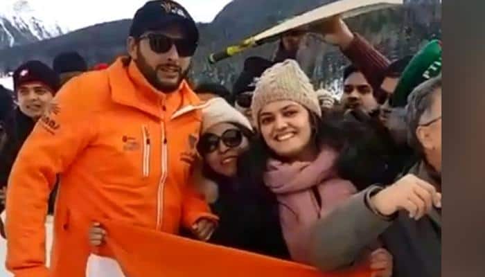 Watch: Shahid Afridi&#039;s respect for Indian flag wins hearts